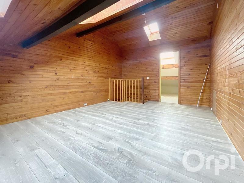 Immeuble - 97 m² - 6 pièces