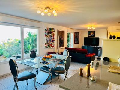 Duplex - 93 m² - 4 pièces