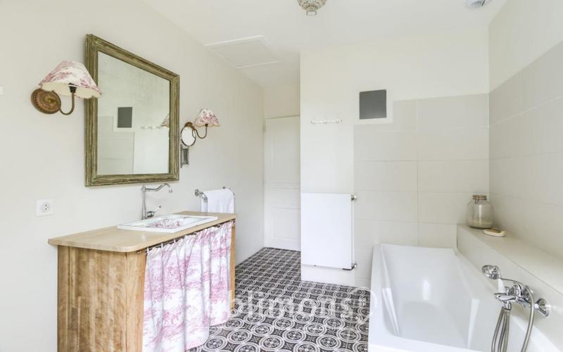 Longère - 258 m² - 8 pièces