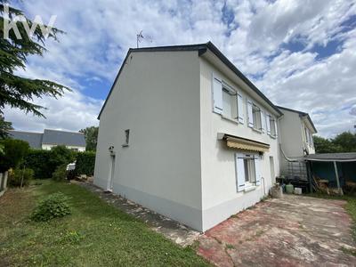 Maison traditionnelle - 100 m² - 5 pièces