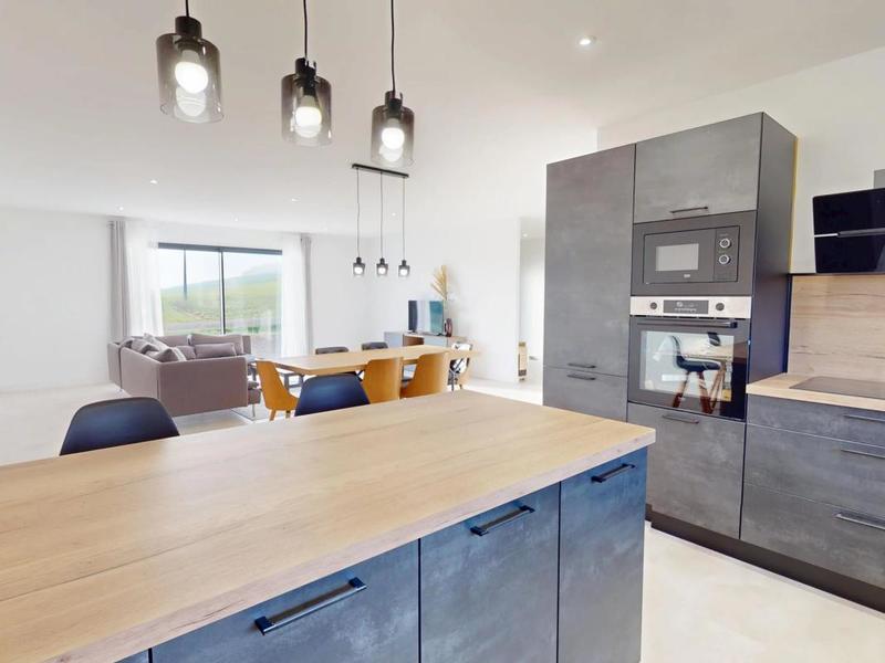 Pavillon - 145 m² - 6 pièces