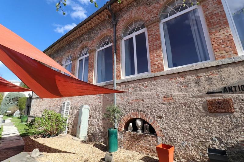 Propriété - 238 m² - 7 pièces