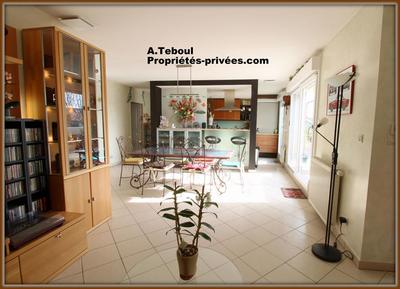 Appartement - 126 m² - 5 pièces