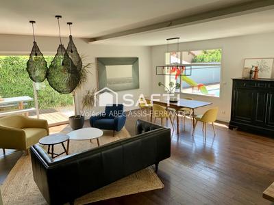 Villa - 175 m² - 6 pièces