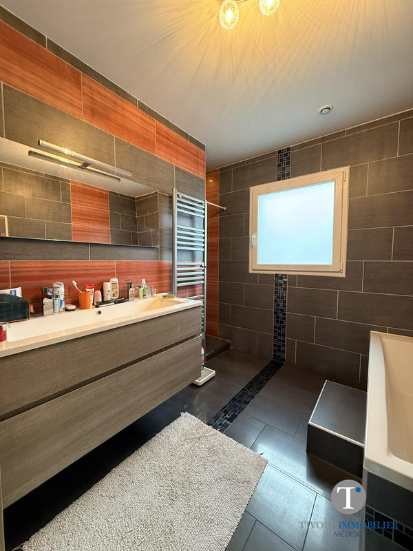 Maison - 97 m² - 5 pièces