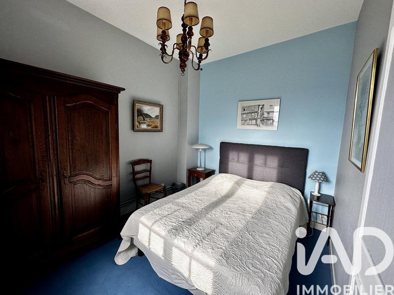 Maison - 158 m² - 8 pièces