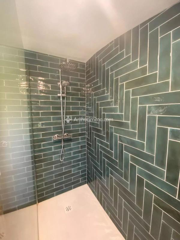 Maison - 201 m² - 6 pièces