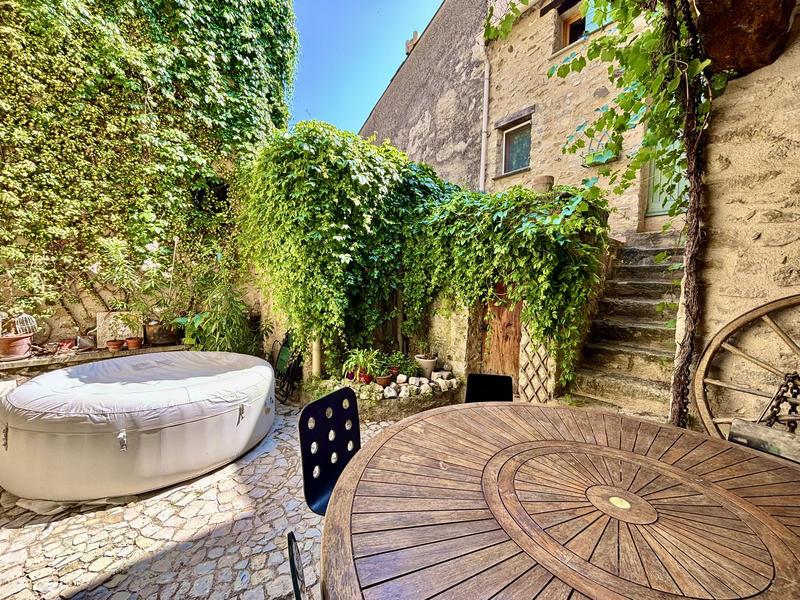 Maison de village - 189 m² - 7 pièces