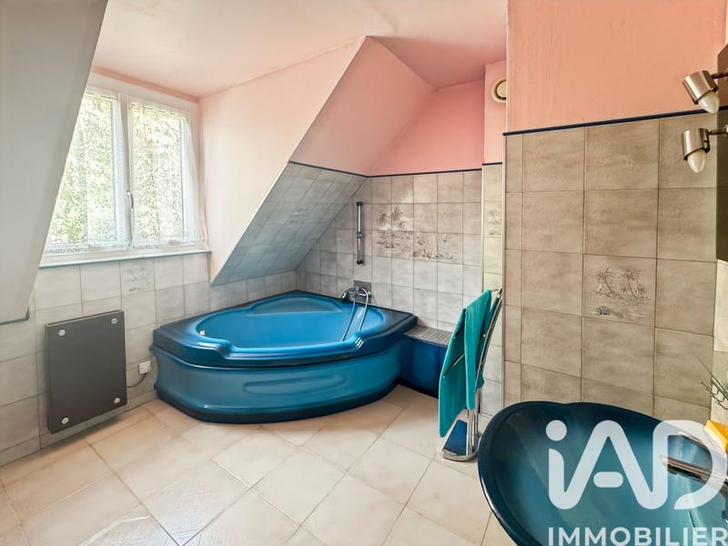 Maison - 190 m² - 8 pièces