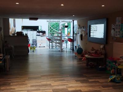 Maison - 242 m² - 6 pièces