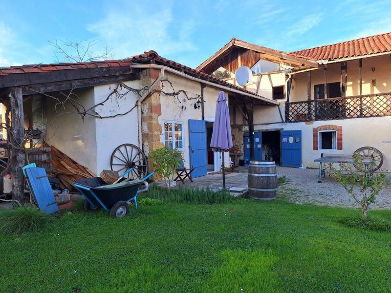 Immeuble - 370 m² - 22 pièces