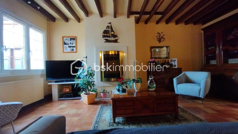 Maison - 228 m² - 7 pièces