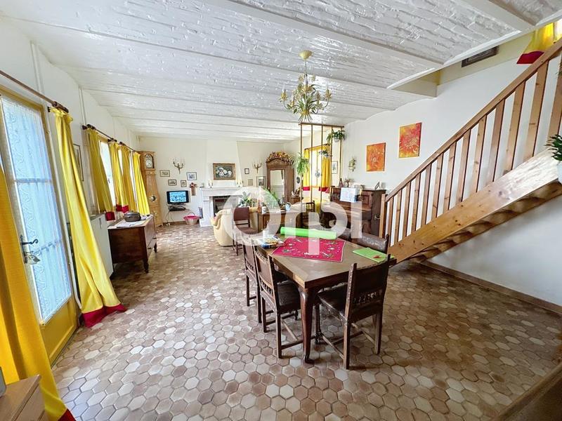 Maison - 268 m² - 11 pièces