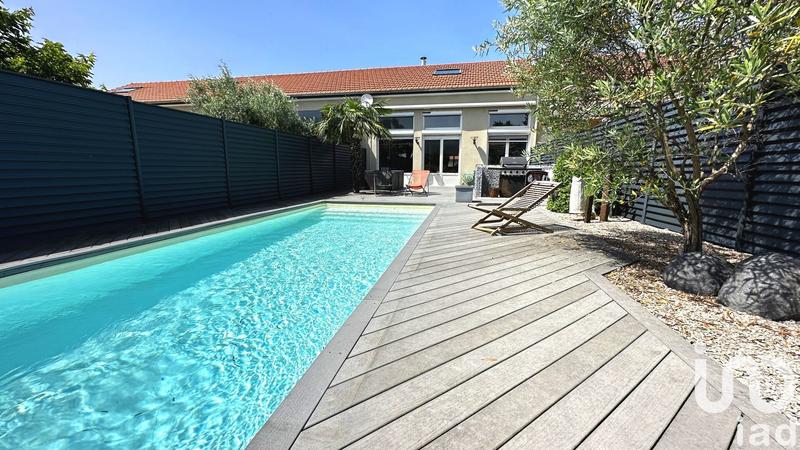 Loft - 184 m² - 11 pièces