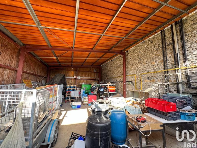 Local commercial - 700 m² - 1 pièce