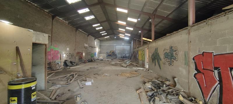 Maison ancienne - 550 m² - 2 pièces