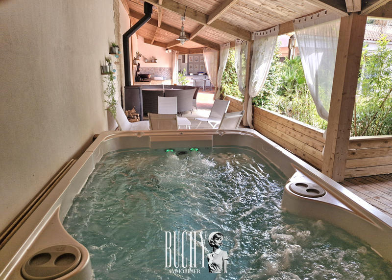 Maison - 194 m² - 10 pièces