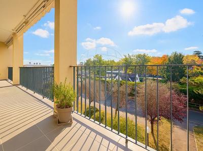 Appartement - 84 m² - 3 pièces