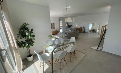 Appartement - 82 m² - 4 pièces