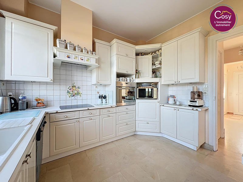 Propriété - 172 m² - 10 pièces