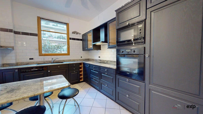 Appartement - 120 m² - 4 pièces