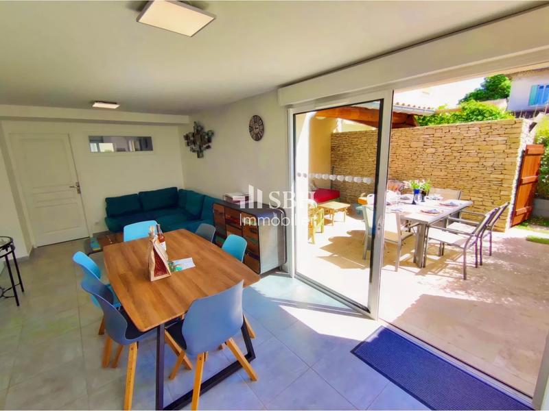 Maison - 480 m² - 8 pièces