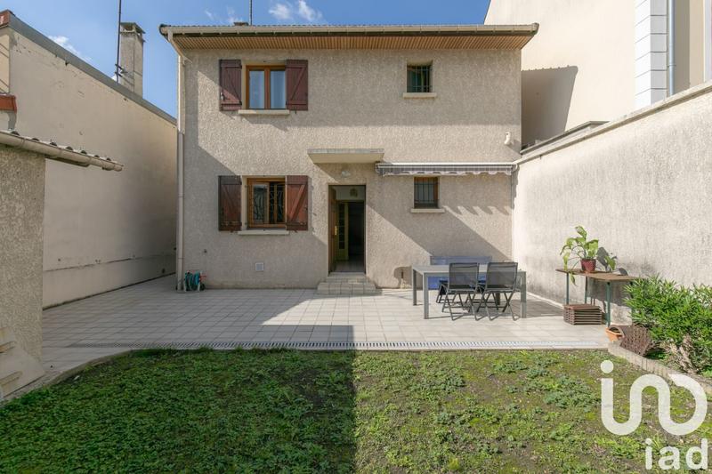 Maison - 94 m² - 5 pièces