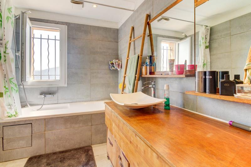 Maison - 193 m² - 7 pièces