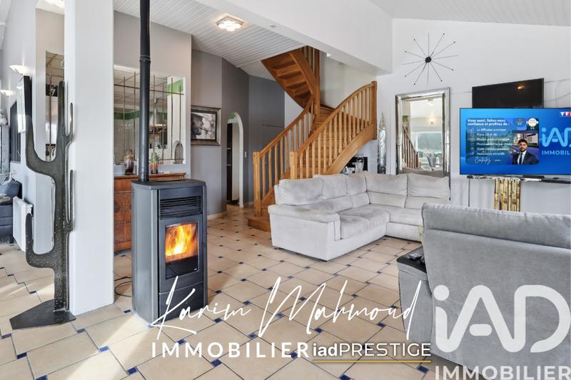 Maison - 260 m² - 7 pièces