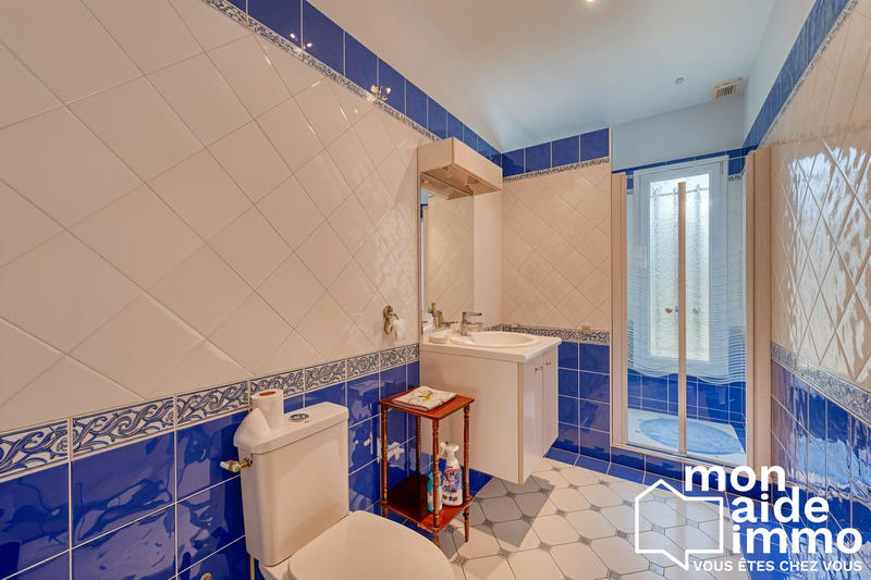 Maison - 180 m² - 6 pièces