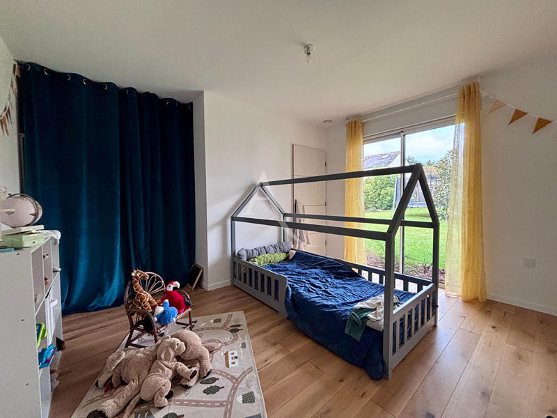 Maison - 252 m² - 7 pièces