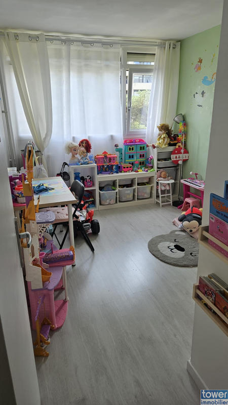 Appartement - 80 m² - 4 pièces