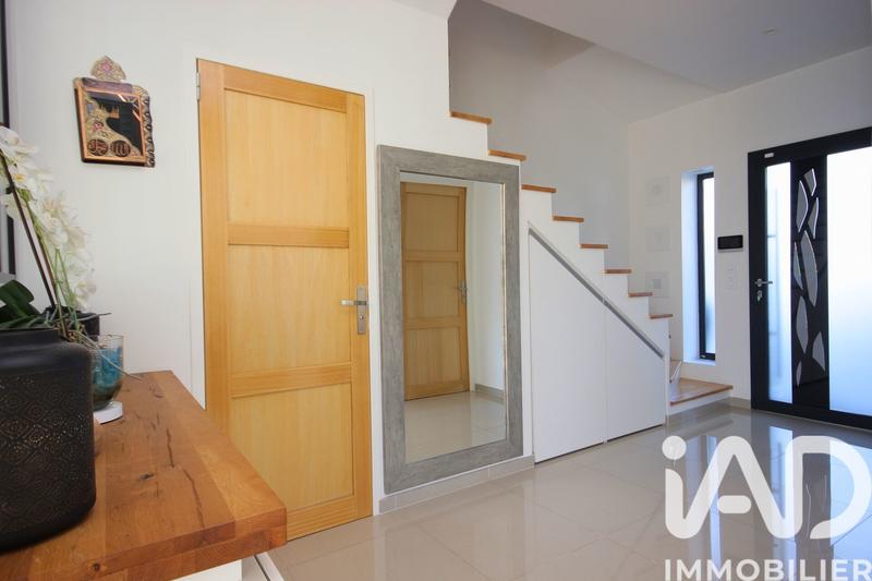 Maison - 181 m² - 7 pièces