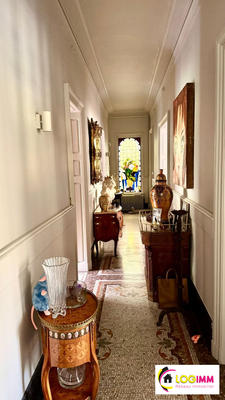 Maison - 255 m² - 8 pièces