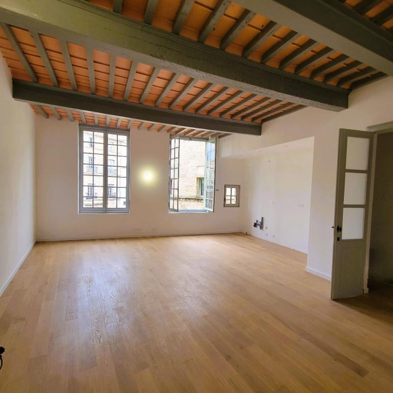 Appartement - 80 m² - 3 pièces