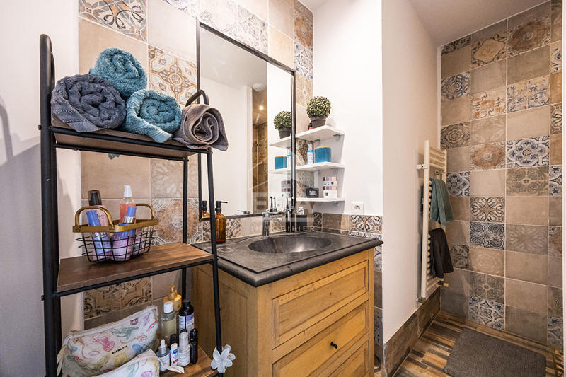 Maison - 254 m² - 6 pièces