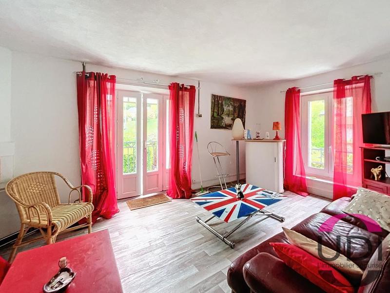 Maison - 98 m² - 5 pièces