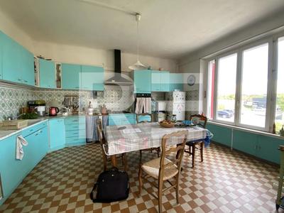 Maison - 165 m² - 6 pièces