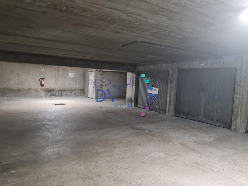 Parking / Garage - 13 m²