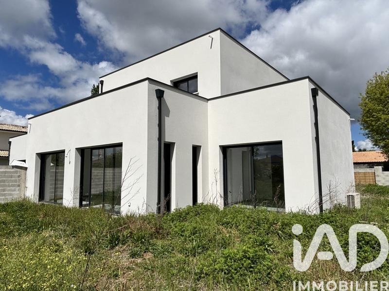 Maison - 132 m² - 5 pièces