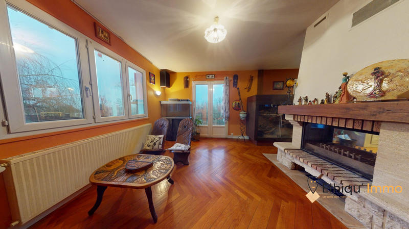 Maison - 165 m² - 8 pièces