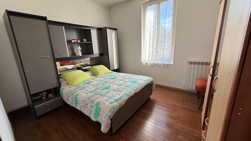 Maison - 200 m² - 8 pièces