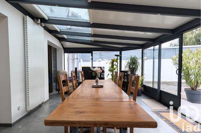 Maison - 207 m² - 7 pièces