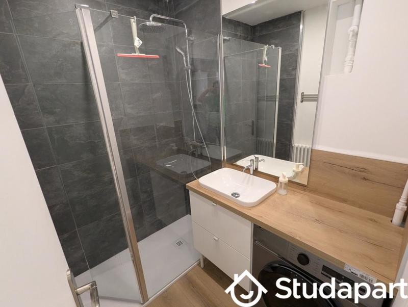 Chambre - 14 m² - 1 pièce