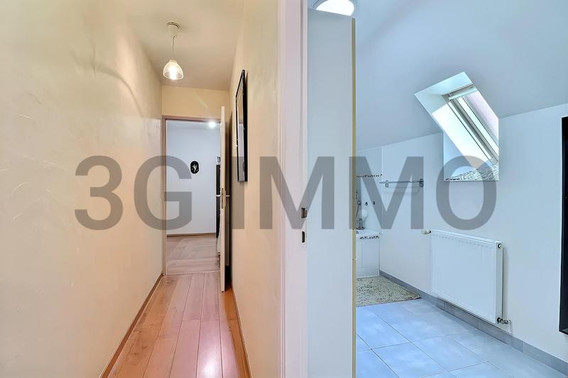 Maison jumelée - 129 m² - 7 pièces