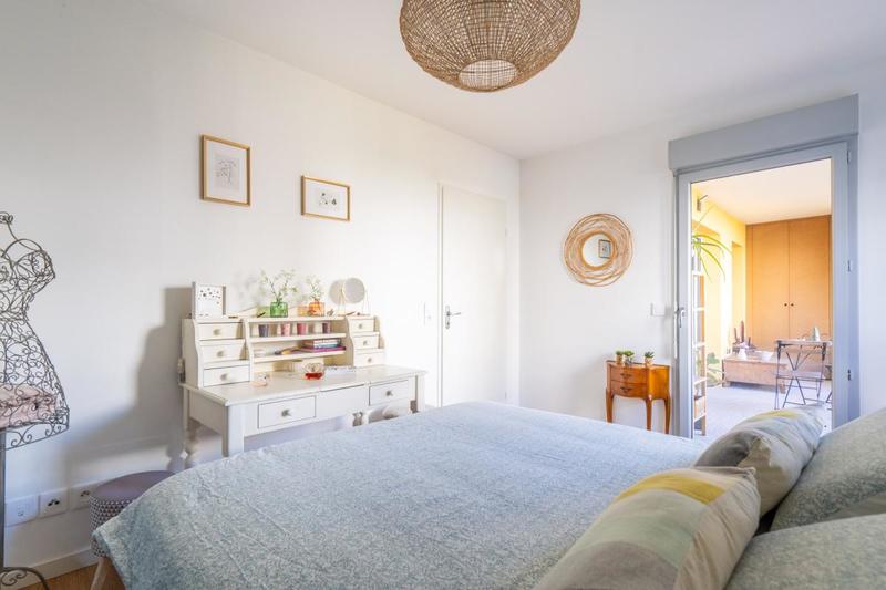 Appartement - 80 m² - 4 pièces