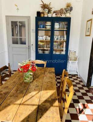 Maison - 237 m² - 8 pièces