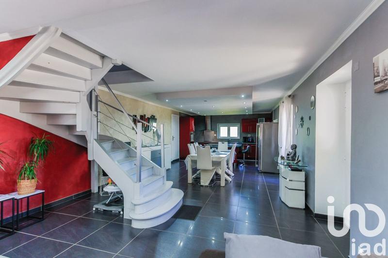 Maison - 175 m² - 9 pièces