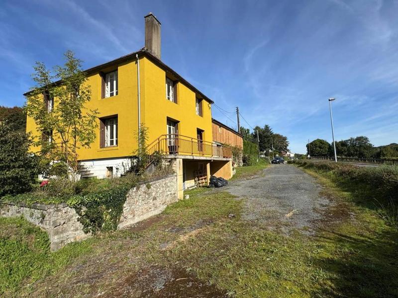 Maison - 198 m² - 6 pièces