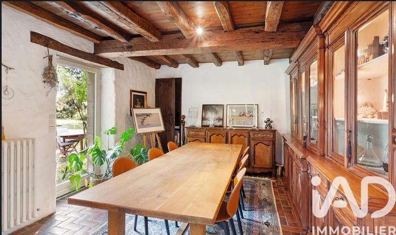 Maison - 202 m² - 8 pièces